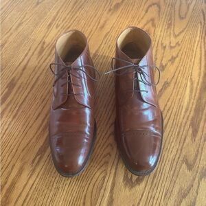 Mens Johnson & Murphy dress shoe. Great condition, only wore once.